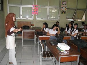 Presentasi di SMA BPI II Bandung