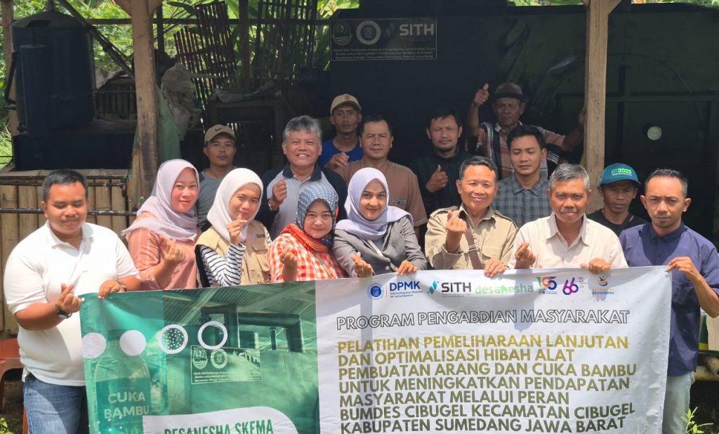 SITH ITB Dampingi BUMDes Cibugel Optimalisasi Nilai Ekonomi Bambu Haur Menjadi Arang dan Cuka