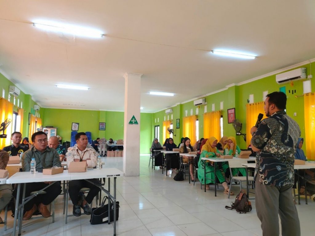 Tingkatkan Kapasitas Guru 3T, Dosen SITH ITB Perkenalkan Eksperimen Biologi Berbasis Sumber Daya Lokal