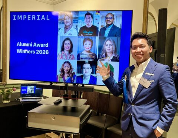 Alumni SITH ITB Raih Penghargaan Global dari Imperial College London