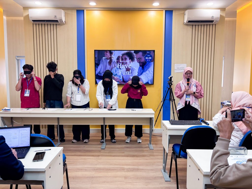 Mengenal Kekayaan Hayati dan Budaya Nusantara, Peserta Tropical Biodiversity Summer Course 2026 Eksplorasi Buah Tropis, Rempah, dan Angklung Sunda